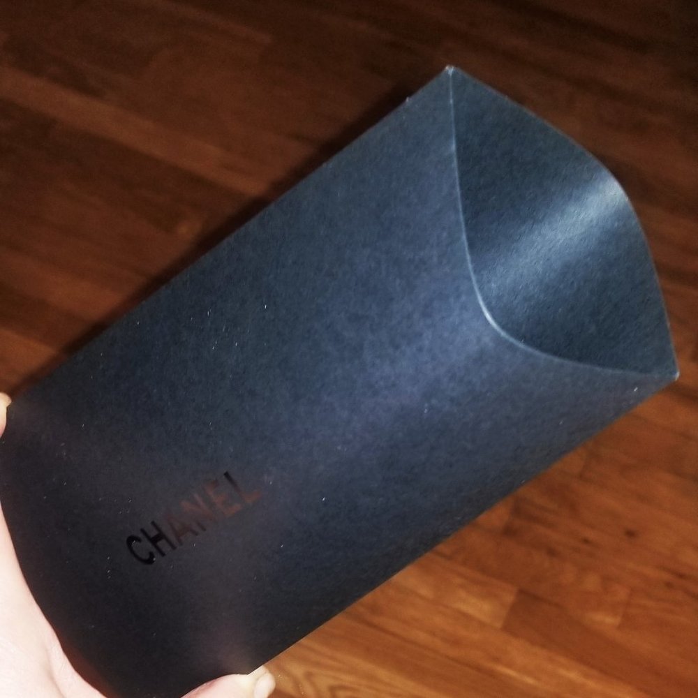 CHANEL - dust bag, envelope, gift card. NEW - Picture 6 of 6